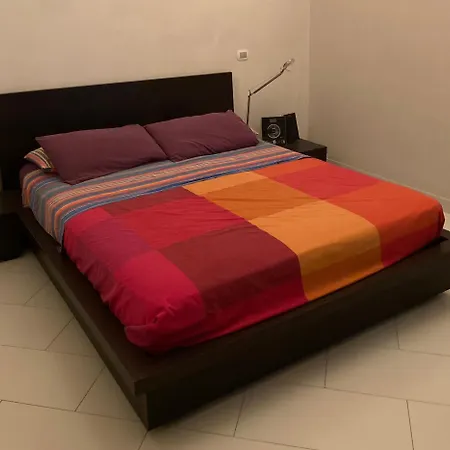 Romantic Chic Loae Loano