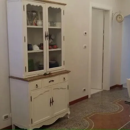 Romantic Chic Loae Loano