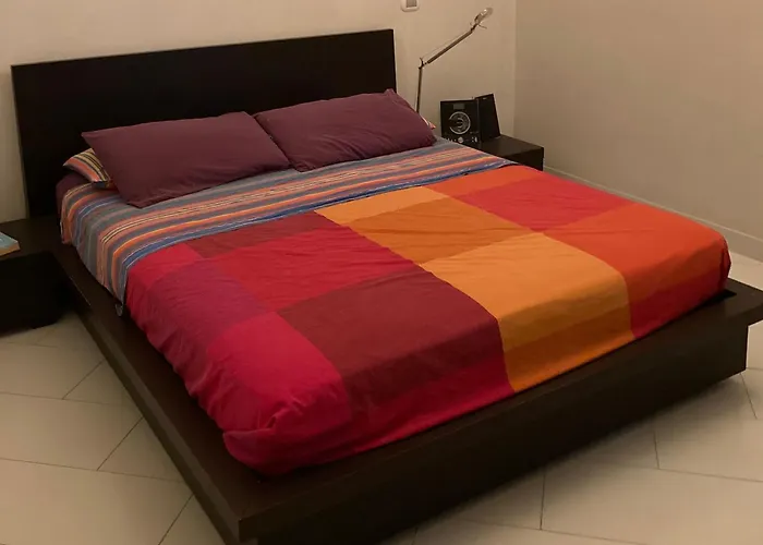 Romantic Chic Loae Loano